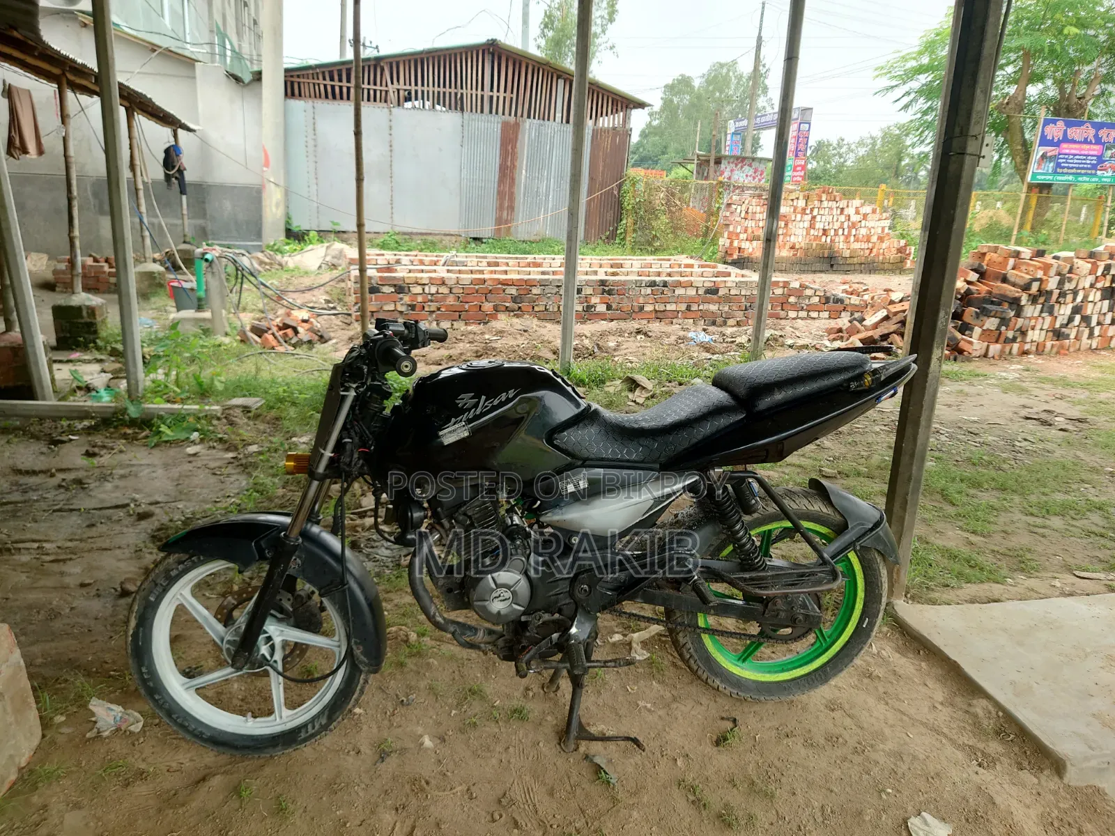 Bajaj Pulsar 135 LS 2012 Black
