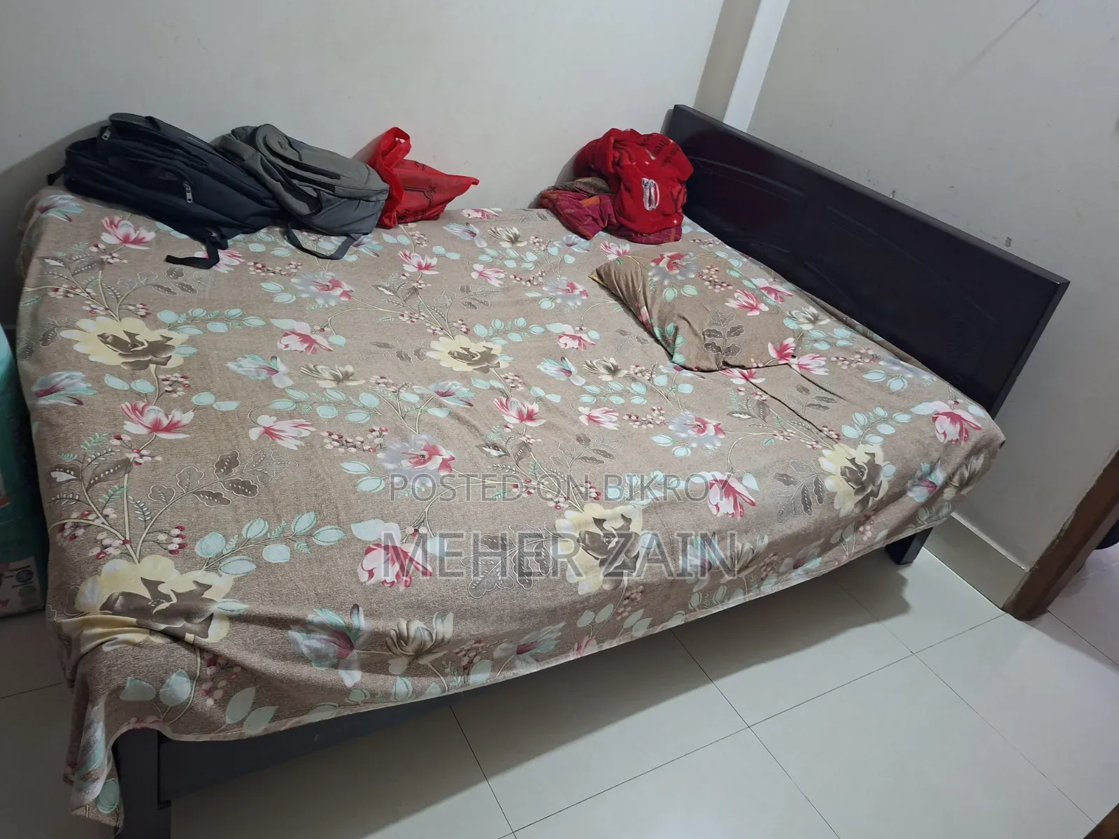 Mahogany wood bed