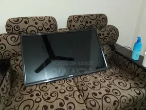 খুব ভালো কন্ডিশনের ওয়ালটন টিভি এইচডি কোয়ালিটি ১০৮০পি খুব কম দামে