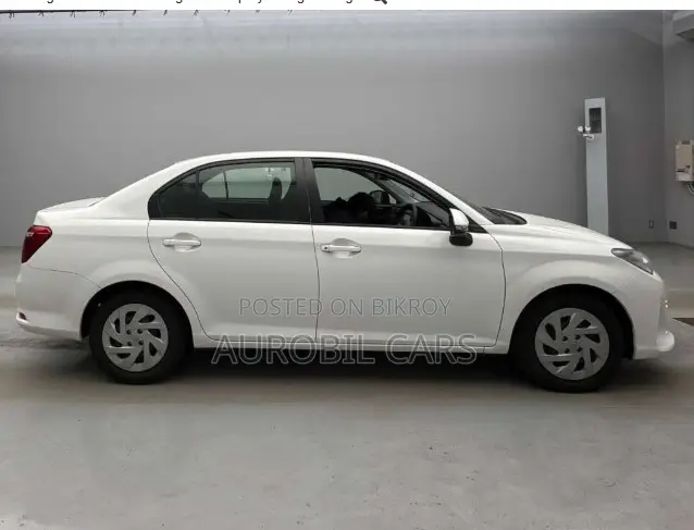 Toyota Axio 2021 White