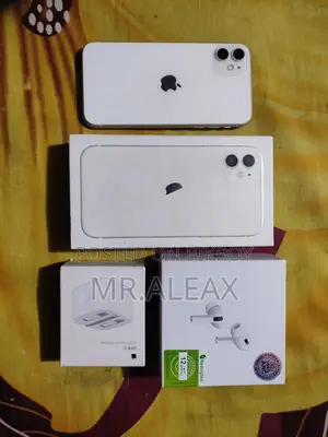 অ্যাপল আইফোন ১১ ১২৮ জিবি সাদা