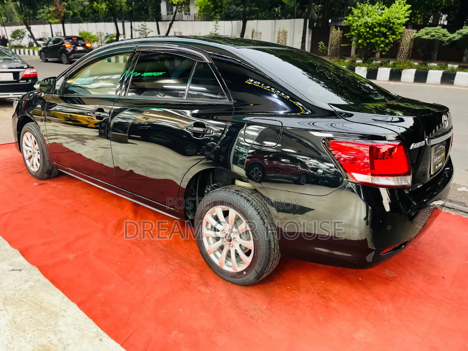 টয়োটা অ্যালিয়ন ২০১৮ কালো