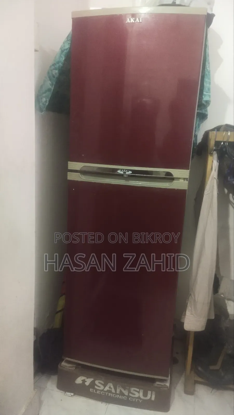 একটি ব্যবহৃত ফ্রেশ কন্ডিশন ফ্রিজ বিক্রি করা হবে, সিঙ্গারের কম্প্রেসর।