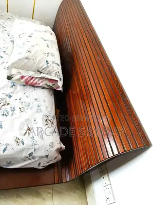 হাতিল প্রিমিয়াম বোট শেপ বেড