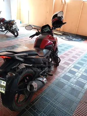 হোন্ডা এক্স-ব্লেড ১৬০ ২০২২ রেড