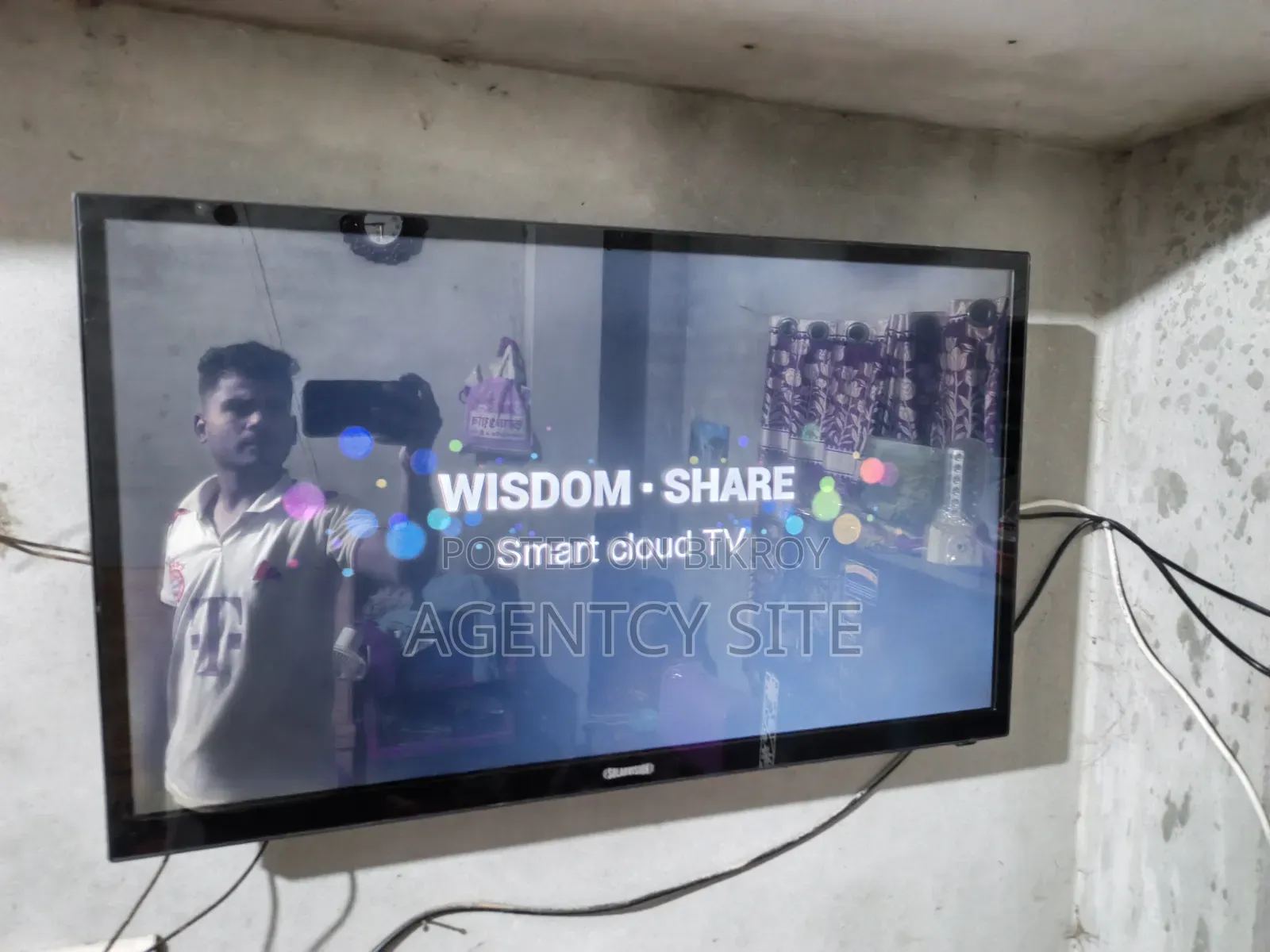 Smart Cloud Tv Led