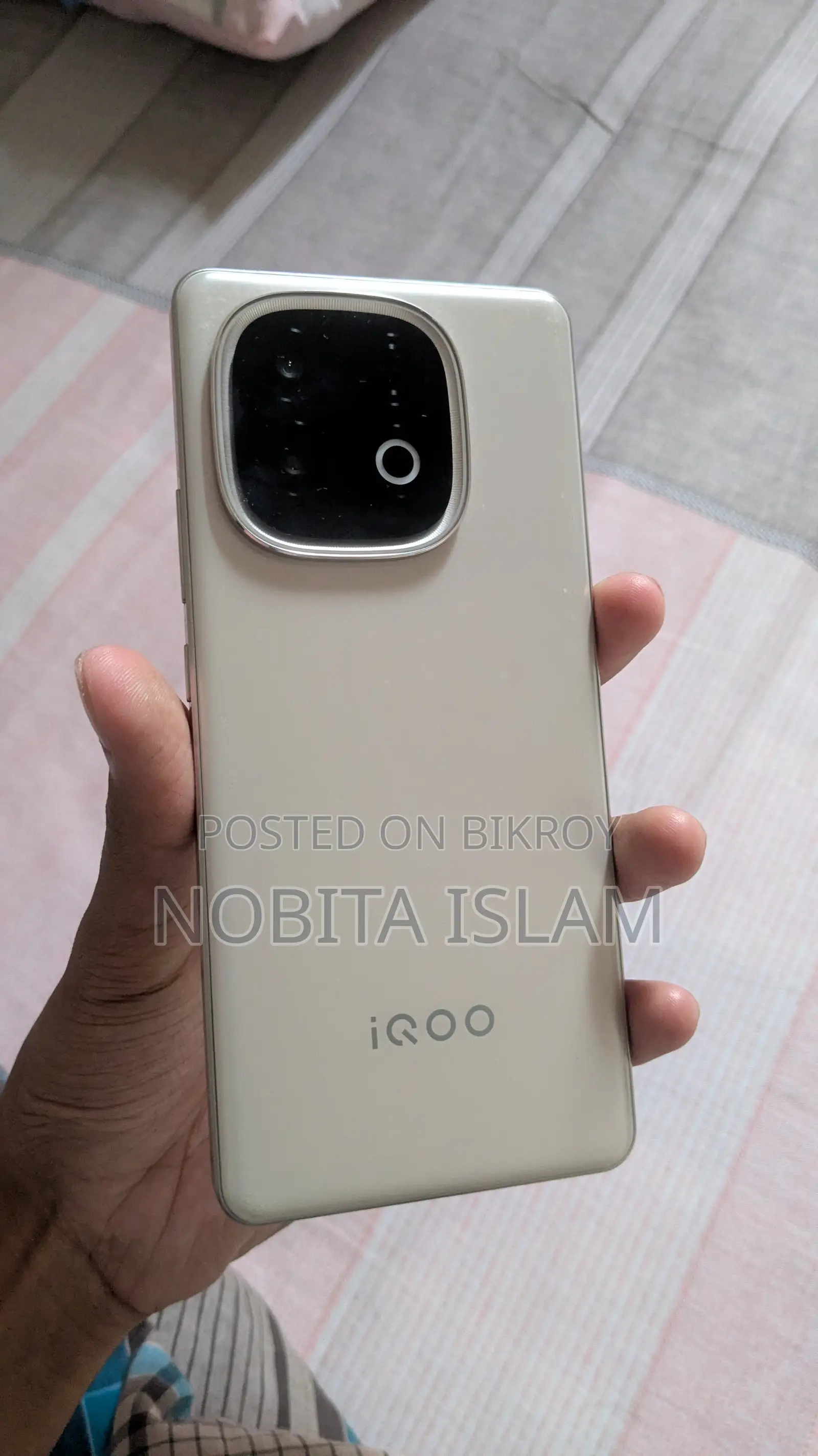iQOO Z10 256 GB Gold