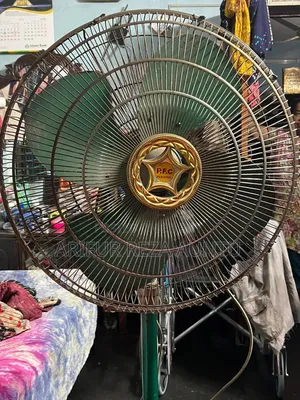 পি.এফ.সি স্ট্যান্ড ফ্যান