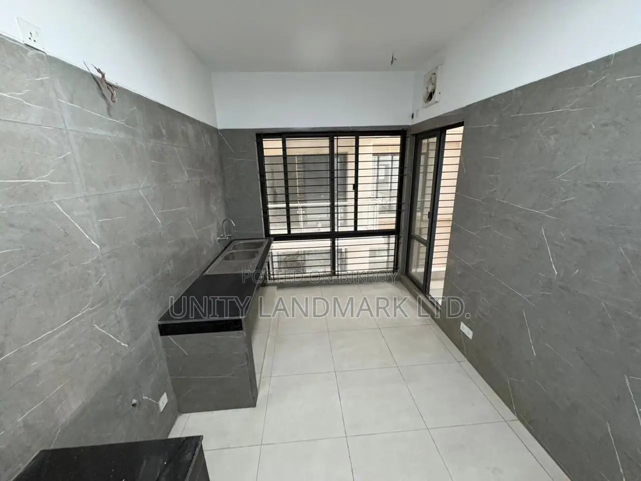 Furnished 4bdrm Apartment in Uproperty, Baridhara for Sale
