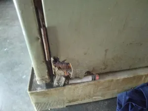 অনেক আগের ফ্রিজ