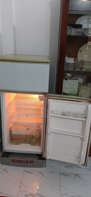 ব্যবহৃত সিঙ্গার রেফ্রিজারেটর ২৩০ লিটার