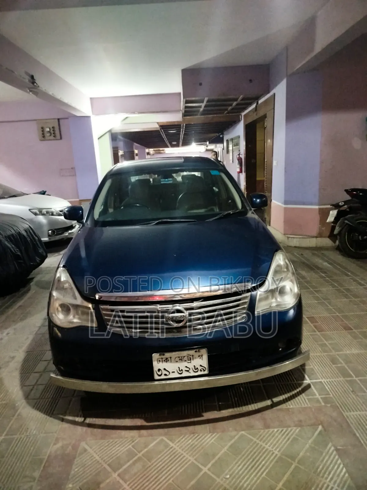Nissan Bluebird 2011 Blue