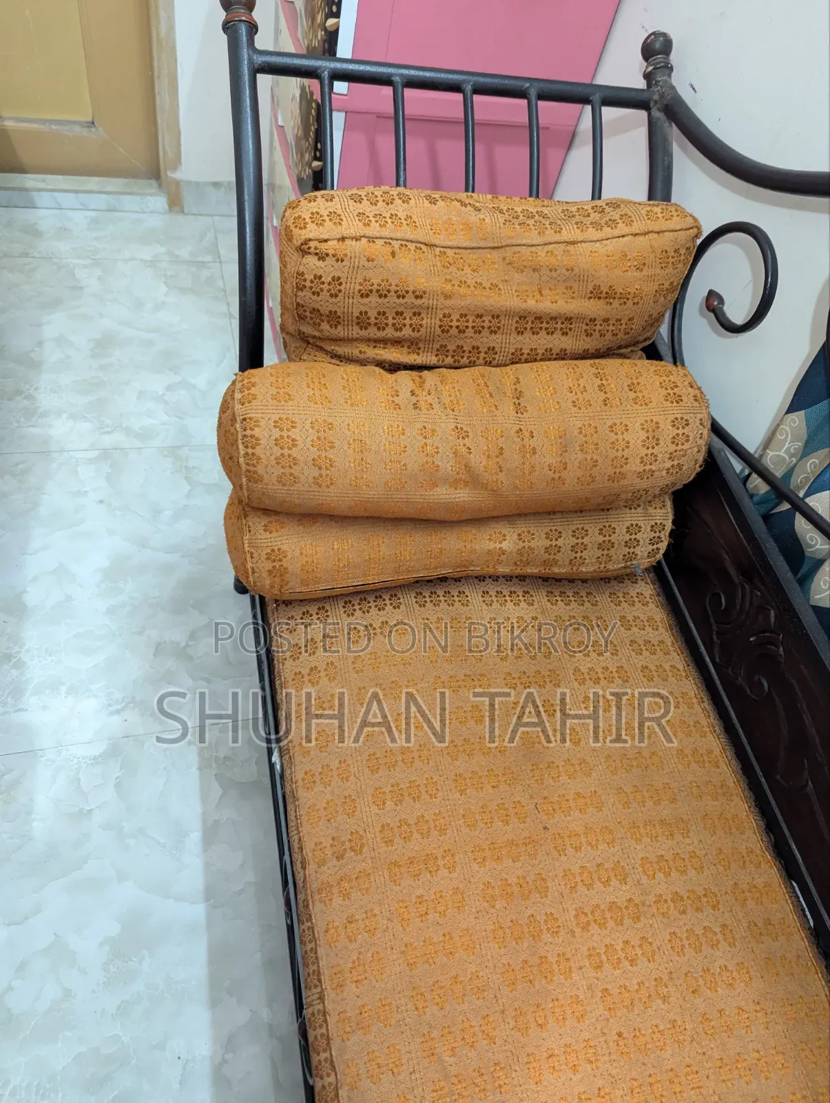 Used Metal Divan Sofa Bed( লোহার ডিভান)