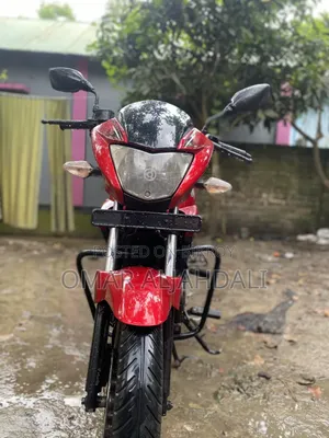 Hero Glamour 2018 Red