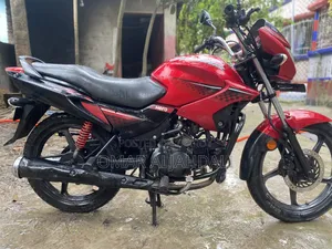 Hero Glamour 2018 Red