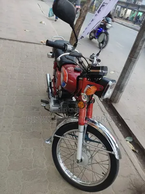 Yamaha Crux 2002 Red