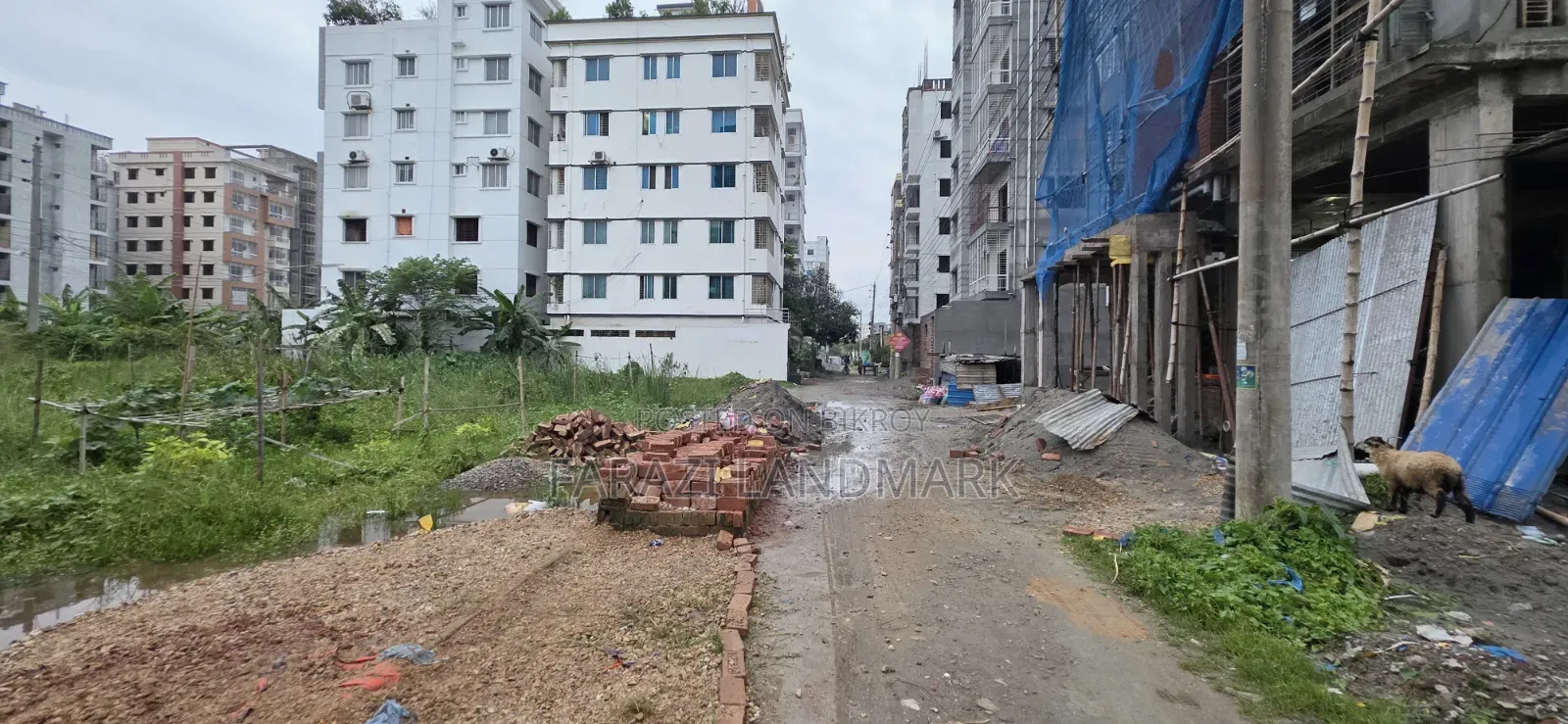Furnished 3-bedroom Apartment in Aftabnagar Farazi for sale
