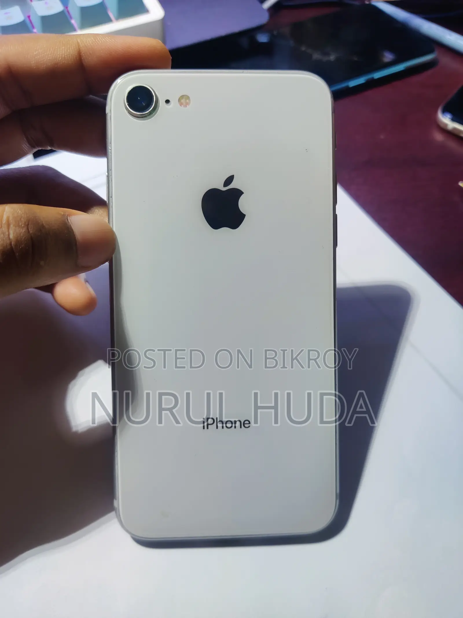 Apple iPhone 8 64 GB White