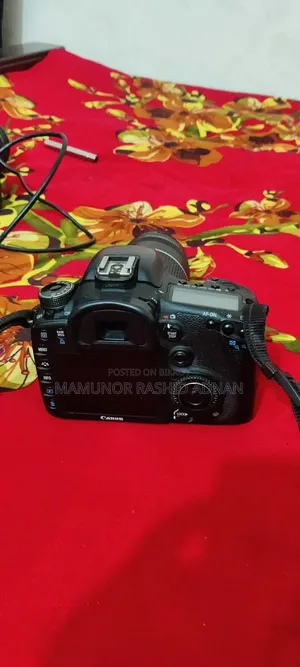 Canon 7D Body and 75-300mm Lens for Sale