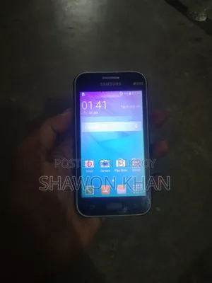 Samsung Galaxy J1 8 GB Black