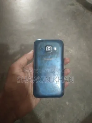 Samsung Galaxy J1 8 GB Black