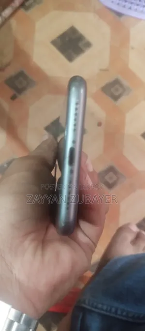 অ্যাপল আইফোন ১১ ১২৮ জিবি কালো