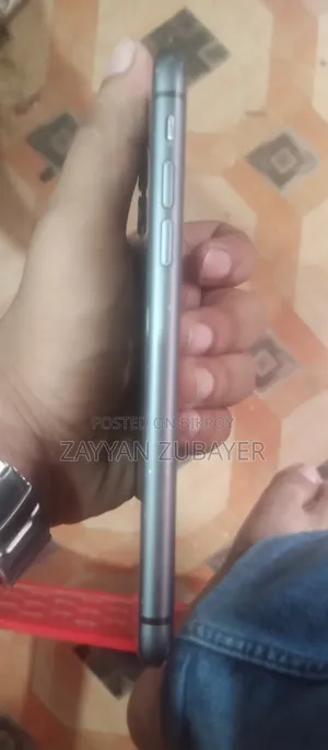 অ্যাপল আইফোন ১১ ১২৮ জিবি কালো