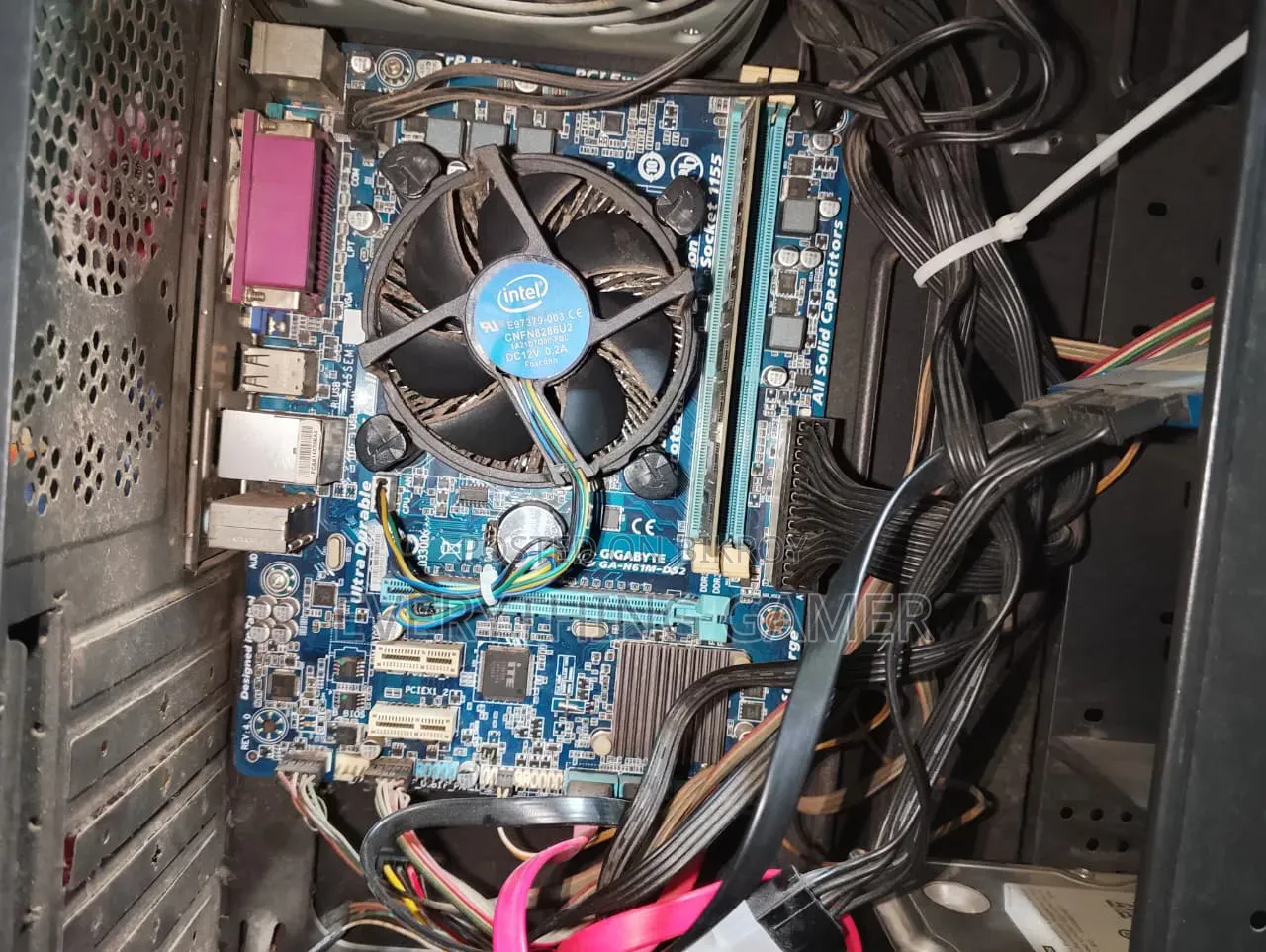 H61m-Ds2 4.0 Intel Corei3-2120, 3300 MHz, 2 Core Free Cooler