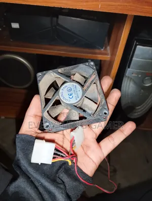 H61m-Ds2 4.0 Intel Corei3-2120, 3300 MHz, 2 Core Free Cooler