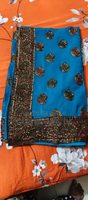 সুন্দর শাড়ি