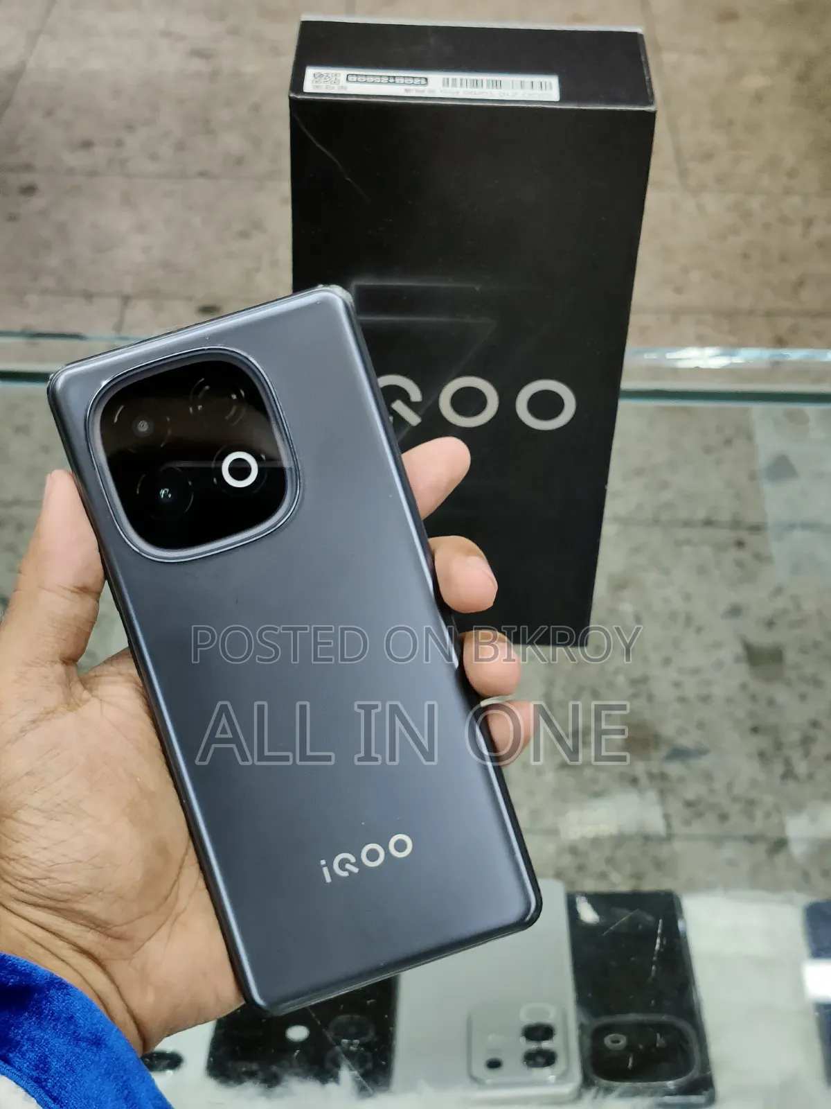 iQOO 256 GB Black