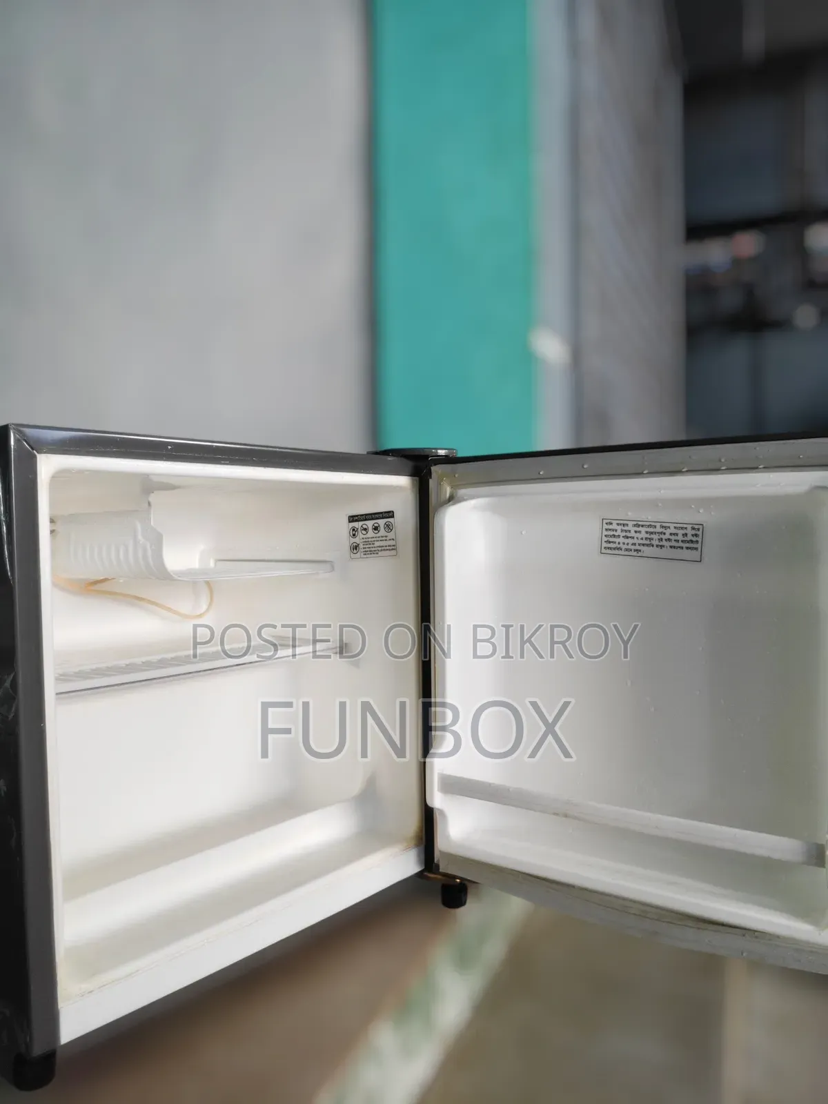 Walton WFO-JET Mini Refrigerator 50l