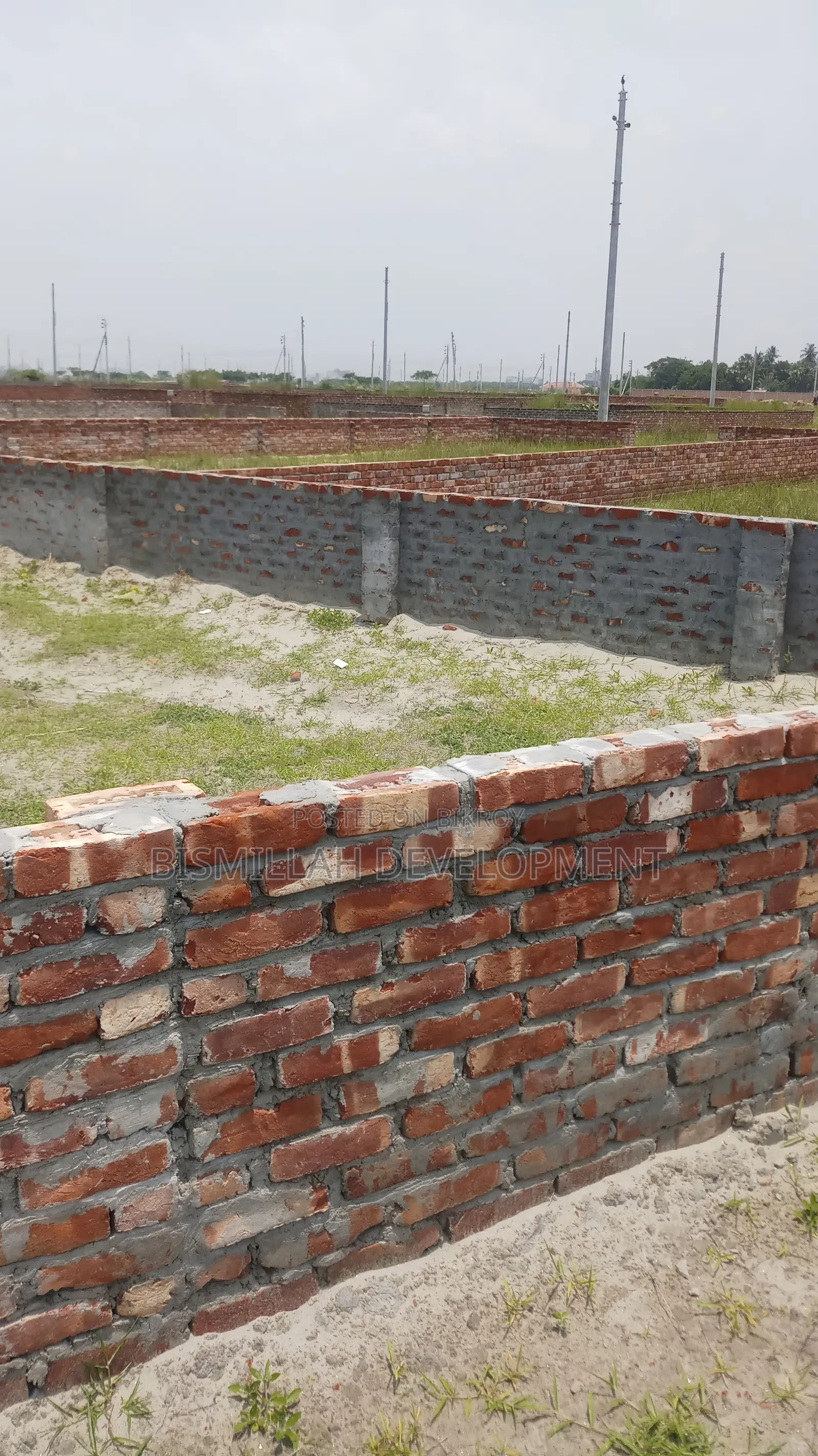 Land Sale at Bashundhara R/A