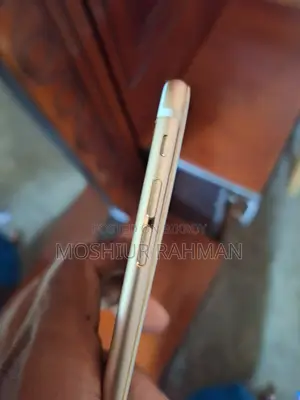 Apple iPhone 6s 64 GB Gold
