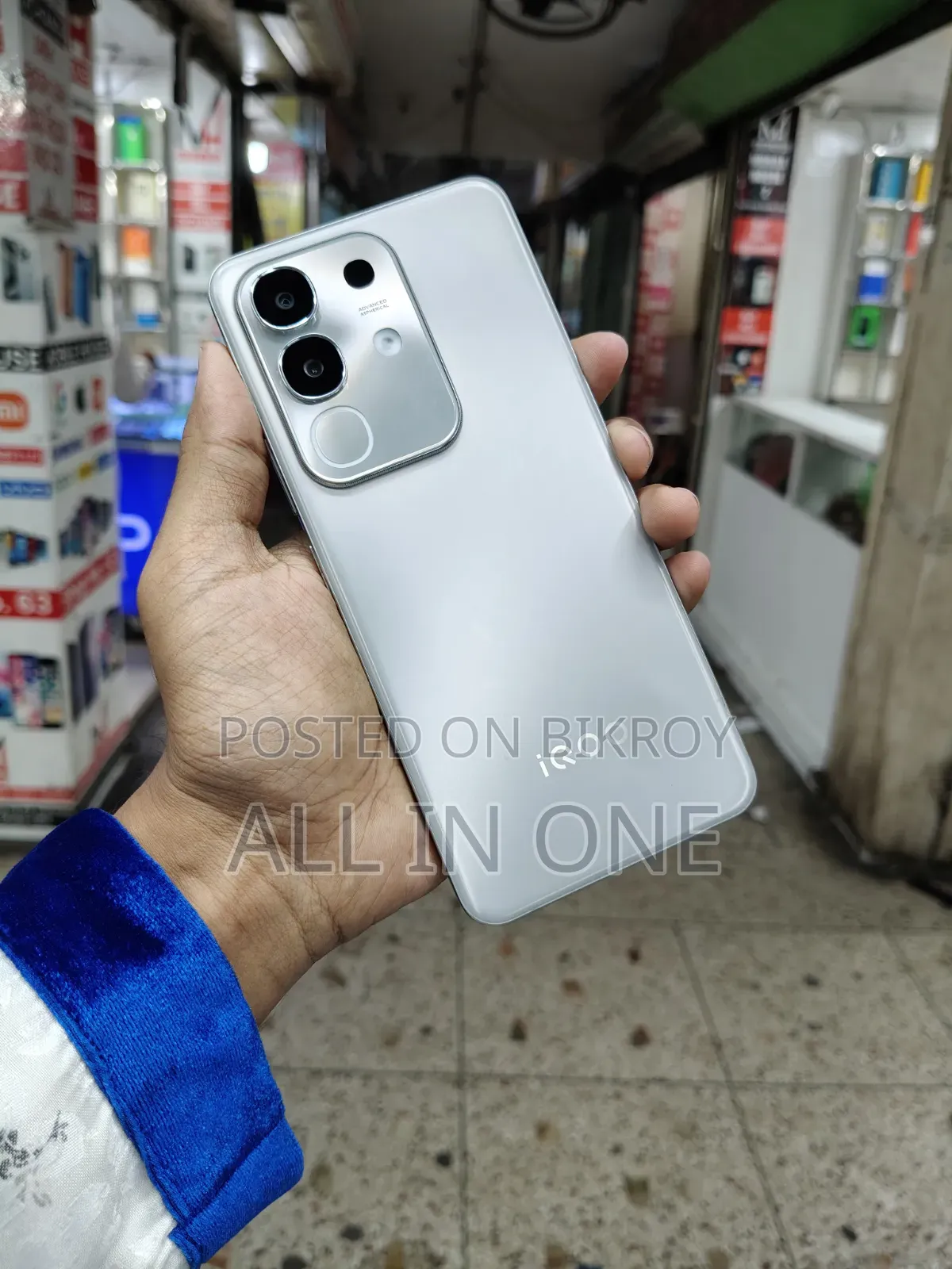 iQOO Z10x 128 GB Silver