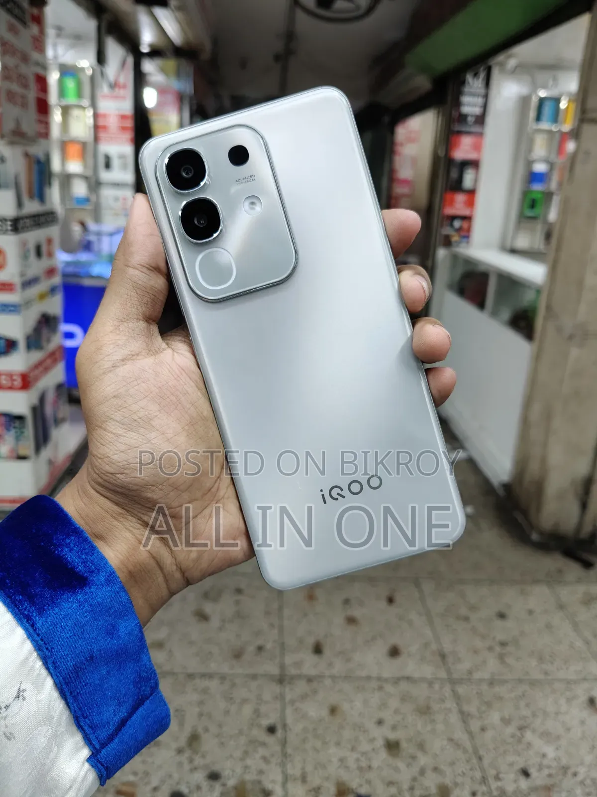 iQOO Z10x 128 GB Silver