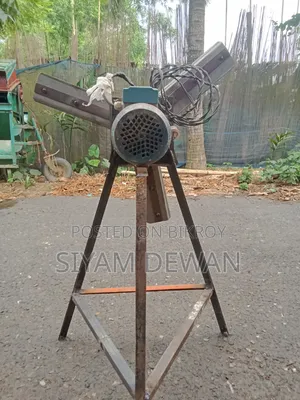 Motor fan for winnowing paddy