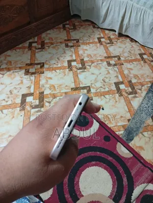 Infinix Smart 10 64 GB Yellow