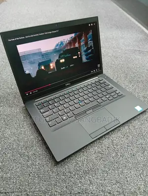 Laptop Dell 3GB Intel SSD 256GB
