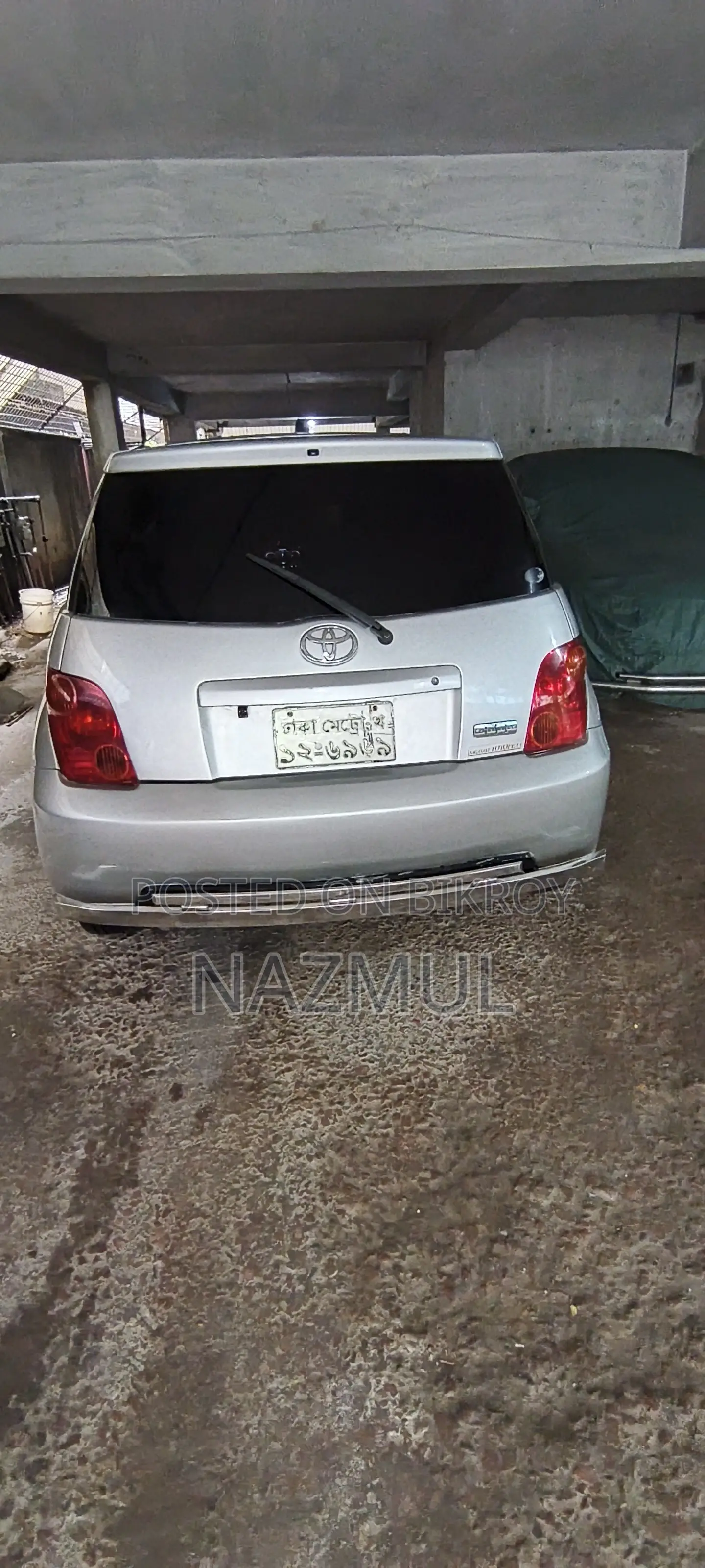 Toyota IST 2002 Silver