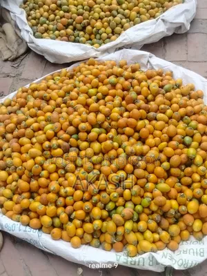 সুপারি পাইকারি এবং খুচরা বিক্রয় করা হয়
