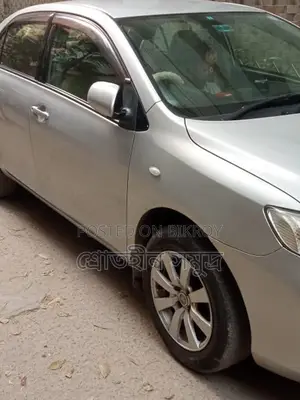 Toyota Axio 2011 Silver