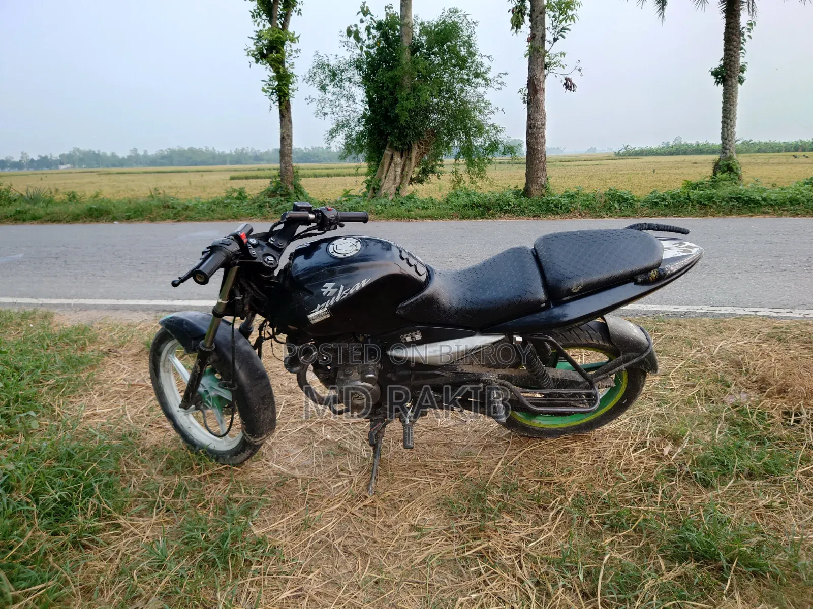 Bajaj Pulsar 135 LS 2012 Black