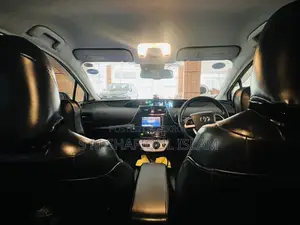 Toyota Prius 2017 Silver