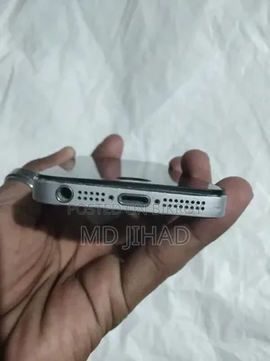 অ্যাপল আইফোন ৫এস ৩২ জিবি কালো