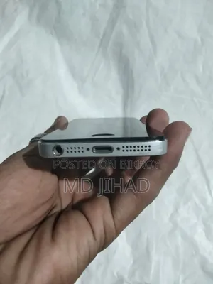 অ্যাপল আইফোন ৫এস ৩২ জিবি কালো