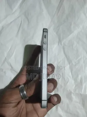 অ্যাপল আইফোন ৫এস ৩২ জিবি কালো