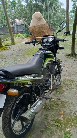 TVS Metro 2016 Green