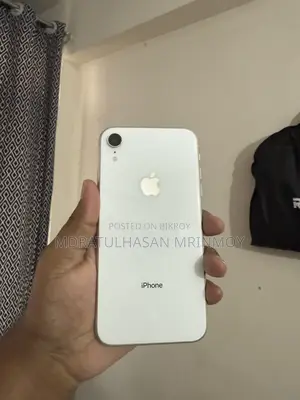 Apple iPhone XR 64 GB White