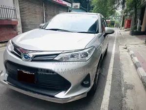 Toyota Corolla Fielder 1.5 Hybrid FWD 2019 Gray